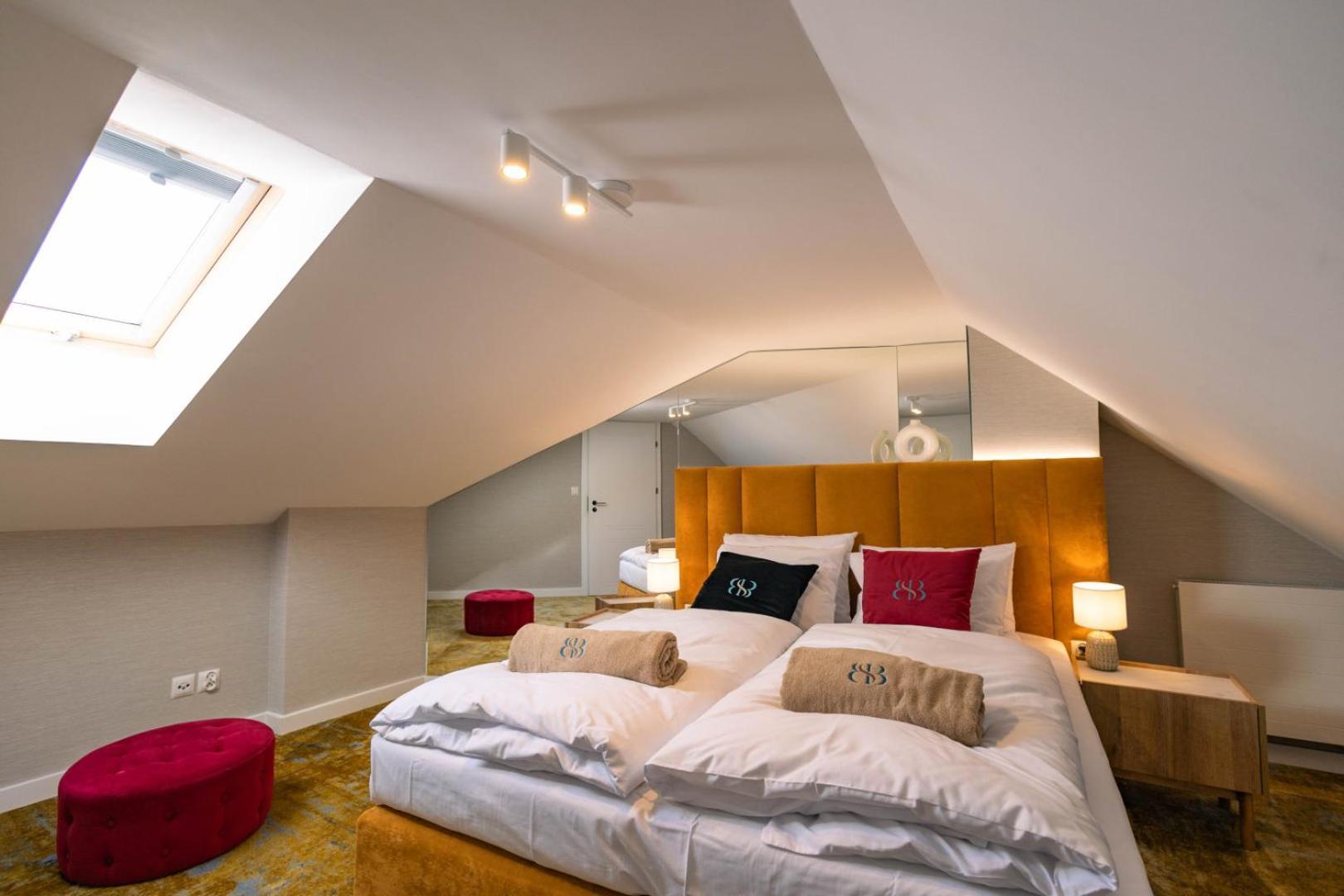 Boulevard Boutique Apartment *